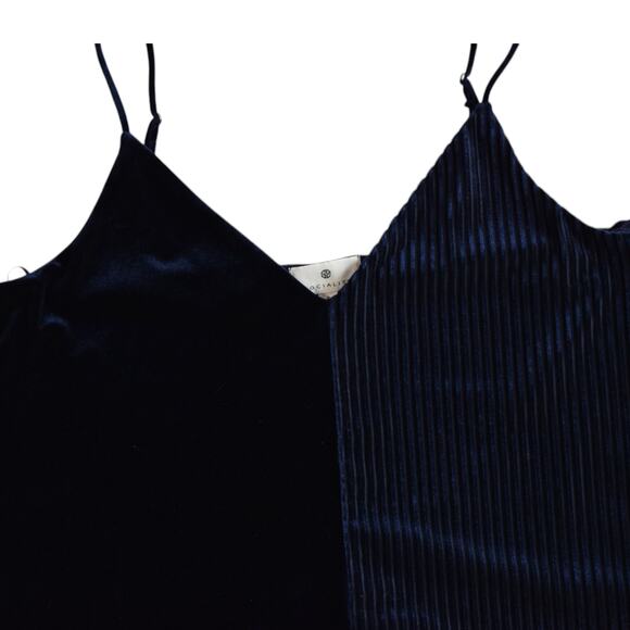 Socialite Navy Blue Velvet V-Neck Spaghetti Strap Cami Top Size Small - Picture 2 of 4